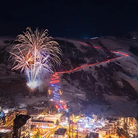 Renove Au Centre Des 2 Alpes, Proche Pistes - Fr-1-546-56